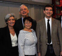 De gauche à droite : Claudie Haigneré, François Drouin,Marie-Madeleine Mialot et Arnaud Montebourg
