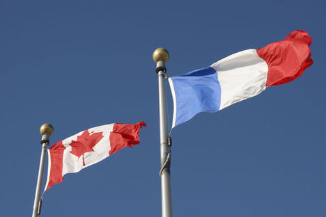 Drapeau français et canadien